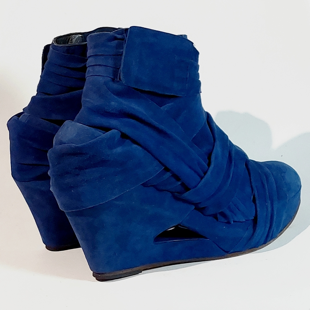 🗨LD Tuttle blue suede wrapped sculptural wedge Chelsea boots, EU41, RARE, EUC